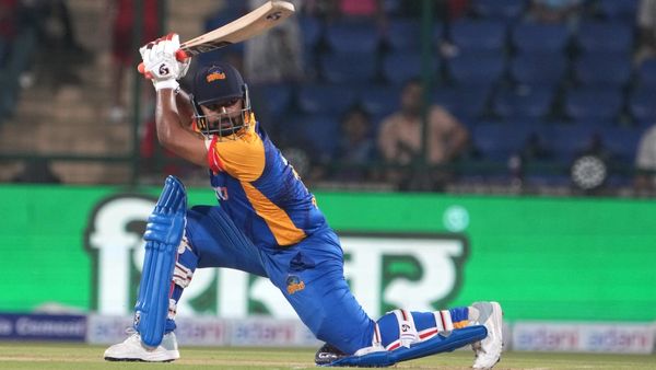  Rishabh Pant: ದೆಹಲಿ ಪ್ರೀಮಿಯರ್ ಲೀಗ್‌ನಲ್ಲಿ ರಿಷಬ್ ಪಂತ್ ಆಟ ನೋಡಿ ಸುಸ್ತಾದ ಫ್ಯಾನ್ಸ್‌! 