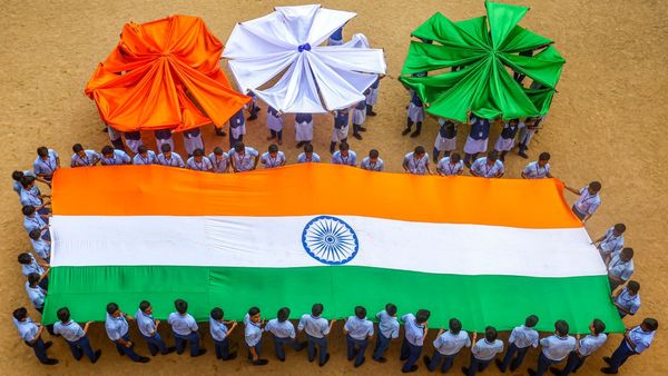 Independence Day 2024: ಕೆಂಪುಕೋಟೆಗೆ ಕರ್ನಾಟಕದ 56 ಸಾಧಕರಿಗೆ ಆಹ್ವಾನ