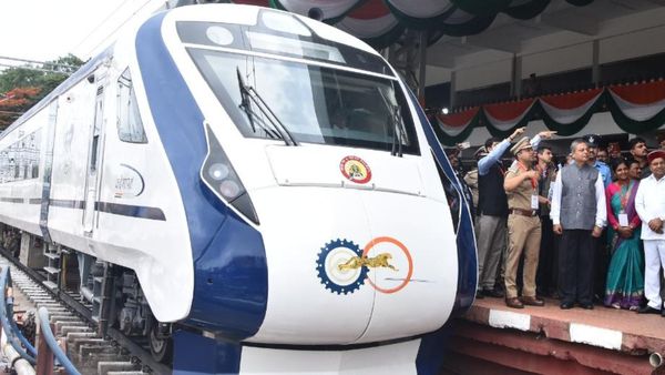  Vande Bharat Express: ಆ. 31ರಿಂದ ಬೆಂಗಳೂರಿಗೆ ಮತ್ತೊಂದು ವಂದೇ ಭಾರತ್ ರೈಲು, ವೇಳಾಪಟ್ಟಿ 