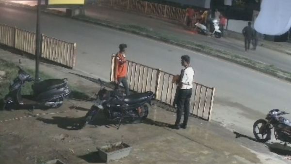 ಶಿವಮೊಗ್ಗದಲ್ಲಿ ಓಪನ್ ರೌಡಿಸಂ, ಪಾರ್ಲರ್ ಮೇಲೆ ಪೊಲೀಸರ ದಾಳಿ!