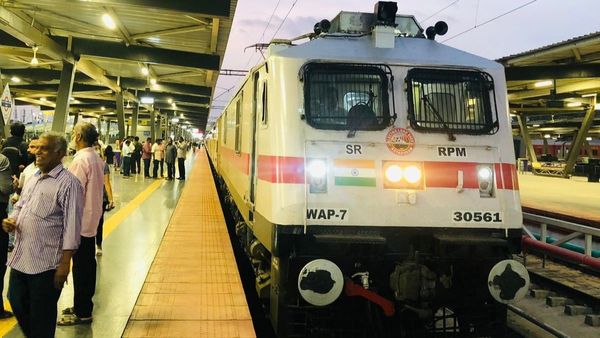 ಬೆಂಗಳೂರು-ಕರಾವಳಿ ರೈಲು ಪ್ರಯಾಣಿಕರು ಗಮನಿಸಿ, ಟರ್ಮಿನಲ್ ಬದಲು 