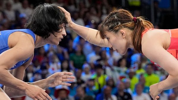 Paris Olympics: ವಿಶ್ವ ಚಾಂಪಿಯನ್ ಯುಯಿ ಸುಸಾಕಿ ವಿರುದ್ಧ ಗೆದ್ದ ವಿನೇಶ್ ಫೋಗಟ್‌