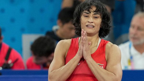 Vinesh Phogat: ವಿನೇಶ್ ಫೋಗಟ್‌ಗೆ ಬೆಳ್ಳಿ ಪದಕ; ಮಹತ್ವದ ಅಪ್‌ಡೇಟ್‌ ಕೊಟ್ಟ ಸಿಎಎಸ್‌