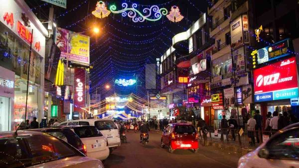 10 Best cheap market: ಬೆಂಗಳೂರಿನ 10 ಬೆಸ್ಟ್‌ ಶಾಪಿಂಗ್ ಪ್ಲೇಸ್ ಡೀಟೆಲ್ಸ್‌ ಇಲ್ಲಿದೆ!