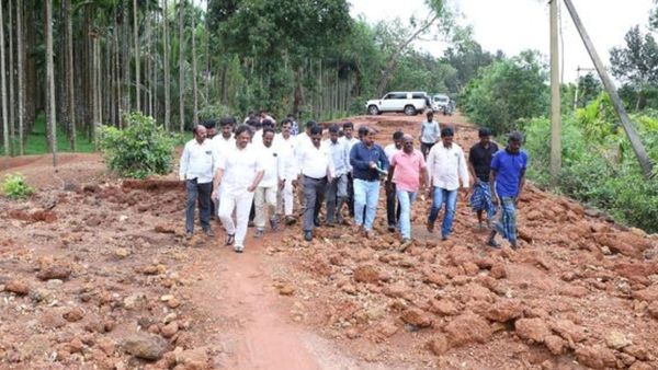 ಬಗರ್ ಹುಕುಂ ಸಾಗುವಳಿದಾರರ ಸಮಸ್ಯೆ: ರೈತರಿಗೆ ತಾತ್ಕಾಲಿಕ ನೆಮ್ಮದಿ ಕೊಟ್ಟ ಸಚಿವರು