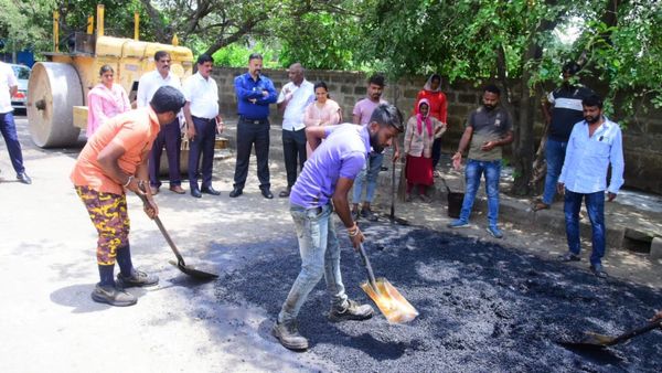 ರಜಾ ದಿನವು ಬಿಬಿಎಂಪಿ ಅಧಿಕಾರಿಗಳಿಗೆ ರಸ್ತೆಗುಂಡಿ ಮುಚ್ಚಲು ಸೂಚನೆ: ಎಲ್ಲೆಲ್ಲಿ ರಸ್ತೆಗುಂಡಿ ಮುಚ್ಚಲಾಗುತ್ತಿದೆ!