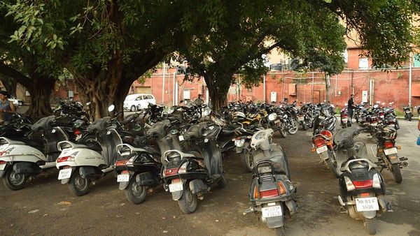 ಬೆಂಗಳೂರಲ್ಲಿ 7 ಖತರ್ನಾಕ್ ಬೈಕ್ ಕಳ್ಳರು ಅಂಧರ್, ಈ ಕಾರಣಕ್ಕೆ ಬೈಕ್ ಕಳ್ಳತನ ಮಾಡ್ತಿದ್ರಂತೆ