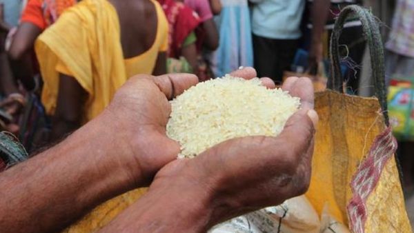 ಚಾಮರಾಜನಗರ: 'ನಿಗದಿತ ಸಮಯಕ್ಕೆ ಪಡಿತರ ಕೊಡದಿದ್ರೆ ನ್ಯಾಯಬೆಲೆ ಅಂಗಡಿ‌ ಪರವಾನಗಿ ರದ್ದು'