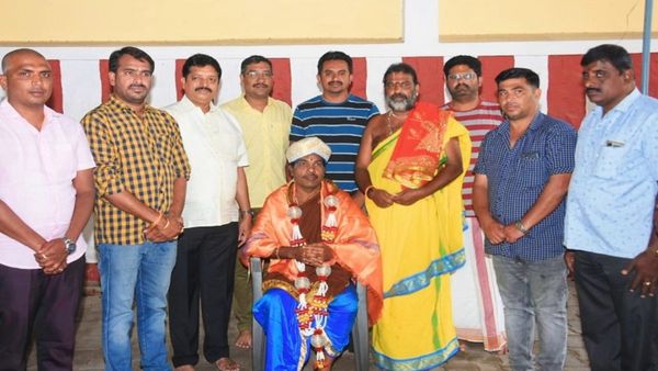 ಗಜಪಡೆಗೆ ಪೂಜೆ ಸಲ್ಲಿಸುವುದೆಂದರೆ ಸುಮ್ನೆನಾ..? ಅರ್ಚಕರು ಆನೆಗಳ ಭಾಷೆ ಕಲಿತಿದ್ದೇಗೆ?