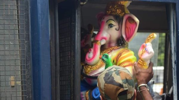 ಪೊಲೀಸ್‌ ವಾಹನದಲ್ಲಿ ಗಣೇಶ ಫೋಟೋ ವೈರಲ್‌: ರಾಜ್ಯ ಸರ್ಕಾರ ವಿರುದ್ಧ ವಿಜಯೇಂದ್ರ ಸಿಡಿಮಿಡಿ