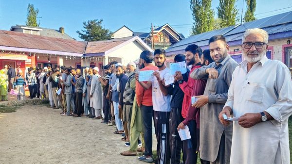 Jammu And Kashmir Elections: ಚುನಾವಣಾ ಕಣದಲ್ಲಿ ಕೋಟ್ಯಾಧೀಶರು, ಕ್ರಿಮಿನಲ್‌ ಪ್ರಕರಣಗಳಿರುವ ಅಭ್ಯರ್ಥಿಗಳೇ ಹೆಚ್ಚು!
