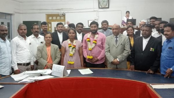 ಲೋಕ್ ಅದಾಲತ್: ಚಿತ್ರದುರ್ಗದಲ್ಲಿ ಮುನಿಸು ಮರೆತು ಮತ್ತೆ ಒಂದಾದ ದಂಪತಿಗಳು