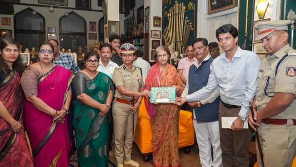 Mysuru Dasara: ರಾಜಮನೆತನವನ್ನು ಆಹ್ವಾನಿಸಿದ ಸಚಿವ ಡಾ. ಹೆಚ್‌. ಸಿ ಮಹದೇವಪ್ಪ