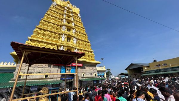 Mysuru Dasara 2024: ಚಾಮುಂಡಿ ಬೆಟ್ಟಕ್ಕೆ ಇಂದು ಸಾರ್ವಜನಿಕರ ಪ್ರವೇಶವಿಲ್ಲ, ಯಾಕೆ?