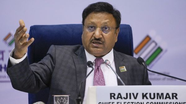 Jharkhand Election 2024: ಮುಖ್ಯ ಚುನಾವಣಾ ಆಯುಕ್ತ ಅಧಿಕಾರಿಗಳಿಗೆ ನೀಡಿದ ಪ್ರಮುಖ ಸೂಚನೆಗಳೇನು?