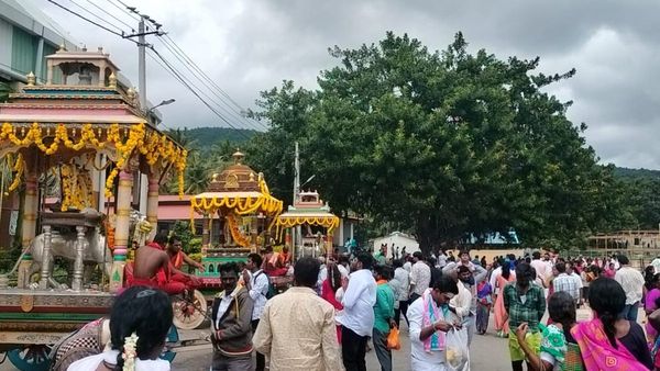 ಮಲೆ ಮಾದಪ್ಪನ ಬೆಟ್ಟದಲ್ಲಿ ಶತ ಕುಂಭೋತ್ಸವ: 108 ಮನೆಯವರಿಂದ ಪೂಜೆ