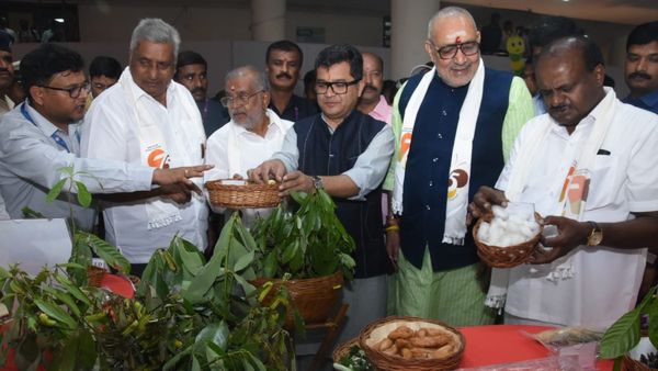 ರೇಷ್ಮೆಗೆ ಮುಂದಿನ ದಿನಗಳಲ್ಲಿ ಹೆಚ್ಚಿನ ಬೆಲೆ ಸಿಗಲಿದೆ ಎಂದ ಕೇಂದ್ರ ಸಚಿವ