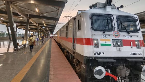 ದಸರಾ ರಜೆ: ಕರ್ನಾಟಕದ ಕರಾವಳಿಗೆ ವಿಶೇಷ ರೈಲು ಸಂಚಾರ