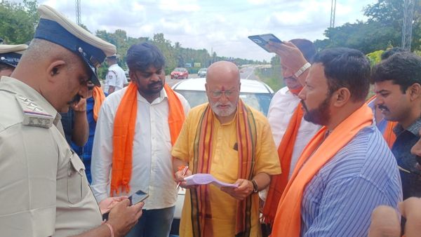 Pramod Muthalik: ನಾಗಮಂಗಲ ಪ್ರವೇಶಿಸದಂತೆ ಪ್ರಮೋದ್ ಮುತಾಲಿಕ್‌ರನ್ನು ತಡೆದ ಪೊಲೀಸರು