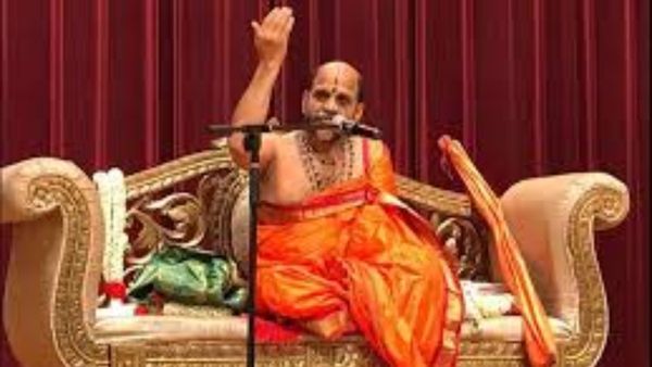 ಕನ್ನಡ, ತುಳು ಕಲಿತವರಿಗೆ ಸ್ವರ್ಗ ಇಲ್ವಾ ಸುಗುಣೇಂದ್ರ ಸ್ವಾಮೀಜಿ ಅಂತಿದ್ದಾರೆ ಜನ!