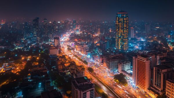 ಬೆಂಗಳೂರಿನಲ್ಲಿ ತಡರಾತ್ರಿ ಭಯಾನಕ ಘಟನೆ: ವಿಡಿಯೋ ಫುಲ್‌ ವೈರಲ್!