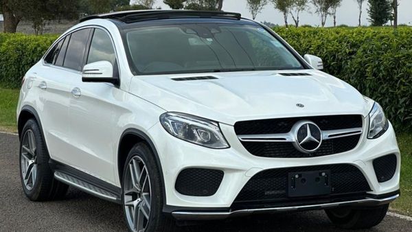 ದಸರಾಗೆ ಉದ್ಯೋಗಿಗಳಿಗೆ ಬೆಂಜ್‌ ಕಾರು, ಬೈಕ್‌ ಗಿಫ್ಟ್‌! ಎಷ್ಟು ಜನಕ್ಕೆ ಗೊತ್ತಾ?