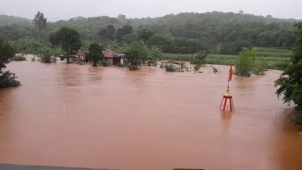 Chikkaballapur: ಮಹಾ ಮಳೆಗೆ ಬೆಳೆ ನಾಶ- ನೋಡ ನೋಡುತ್ತಿದ್ದಂತೆ ಕೊಚ್ಚಿಹೋದ ಕಾರುಗಳು! 