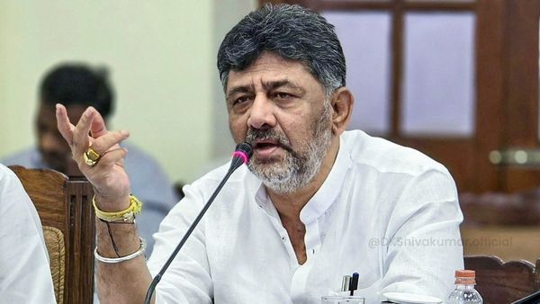 ಎಣ್ಣೆ ಹಾಕಿ ನೈಟ್‌ ರೌಂಡ್ಸ್‌ ಹೊಡೆದಿದ್ದು ನೀವೇ ಅಲ್ಲವೇ? ಡಿಕೆಶಿಗೆ ಜೆಡಿಎಸ್‌ ಪ್ರಶ್ನೆ