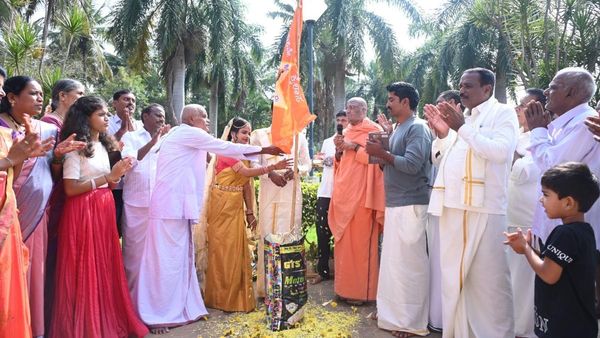 ಗುಂಡ್ಲುಪೇಟೆ: ಸಾವಯವ ಸಂತೆ ತೆರೆದು ಅರ್ಥಪೂರ್ಣವಾಗಿ ವಿವಾಹವಾದ ರೈತ.!