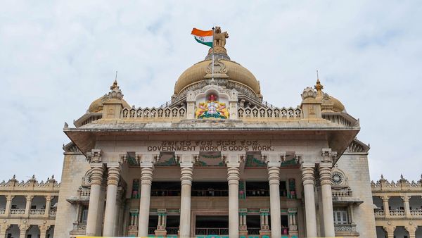 Government Employee: ಸರ್ಕಾರಿ ನೌಕರರ ವಿರುದ್ಧ ದೂರು, ವಿಚಾರಣೆ ಹೇಗೆ ನಡೆಯಲಿದೆ?