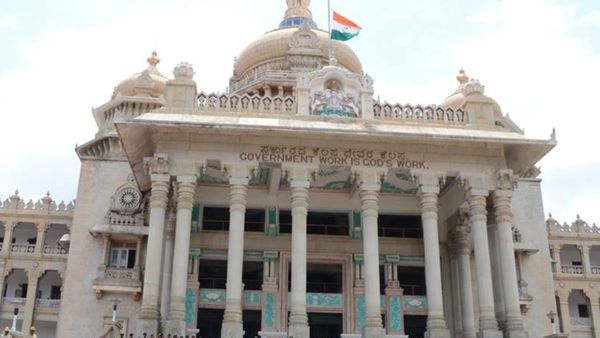 Government Employee: ಸರ್ಕಾರಿ ನೌಕರರ ವಿರುದ್ಧ ದೂರು, ನೌಕರರಿಗೆ ಎರಡು ಅವಕಾಶಗಳು