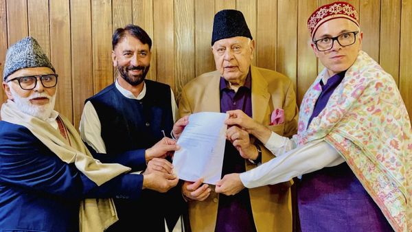 Jammu & Kashmir: ಸರ್ಕಾರ ರಚನೆಗೆ ಹಕ್ಕು ಮಂಡಿಸಿದ ಒಮರ್ ಅಬ್ದುಲ್ಲಾ