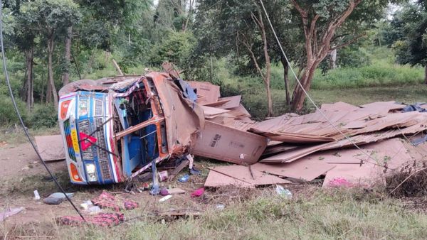 ಬಂಡೀಪುರ ಹುಲಿ ಸಂರಕ್ಷಿತ ಪ್ರದೇಶದಲ್ಲಿ ಮತ್ತೊಂದು ಲಾರಿ ಪಲ್ಟಿ