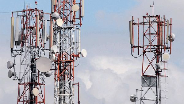 ಮೊಬೈಲ್‌ ಅಲ್ಲ ಕಣ್ರೀ...ಟವರ್‌ ಅನ್ನೇ ಕದ್ದ ಕಳ್ಳರು!