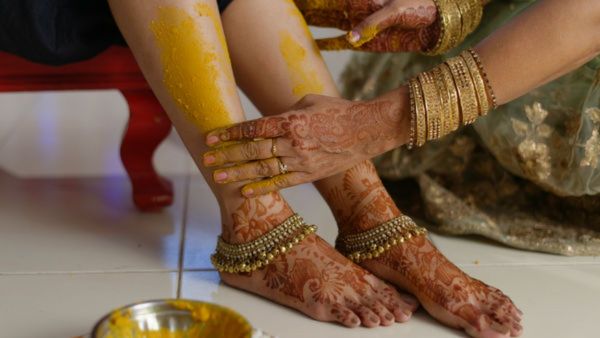 Arishina Shastra: ಮದುವೆಗೂ ಮುನ್ನ ವಧು-ವರರಿಗೆ ಅರಿಶಿನ ಯಾಕೆ ಹಚ್ಚುತ್ತಾರೆ ಗೊತ್ತಾ? ಇದರ ಹಿಂದಿರುವ ಕಾರಣವೇನು?