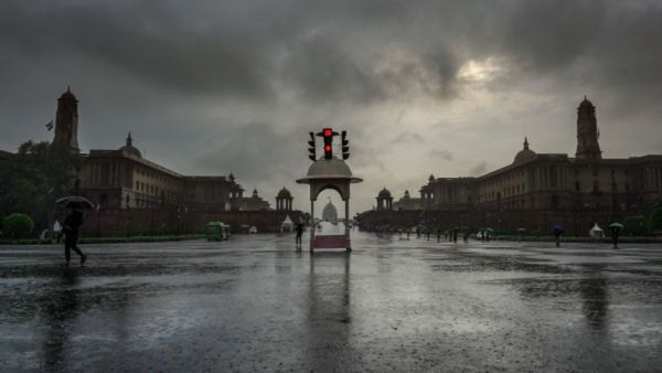 Artificial Rain In Delhi: ರಾಷ್ಟ್ರ ರಾಜಧಾನಿ ದೆಹಲಿಯಲ್ಲಿ ಶೀಘ್ರದಲ್ಲೇ ಕೃತಕ ಮಳೆ? ಕಾರಣ ಏನು ಗೊತ್ತಾ? ಇದನ್ನು ಓದಿ