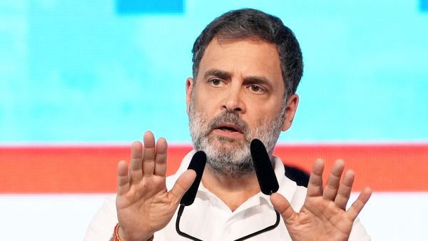 ಕಾಂಗ್ರೆಸ್‌ ಗ್ಯಾರಂಟಿ: ಇನ್ಮುಂದೆ ಮಹಿಳೆಯರಿಗೆ ಸಿಗಲಿದೆ 3,000 ಸಾವಿರ ರೂ, ಎಲ್ಲಿ ?!