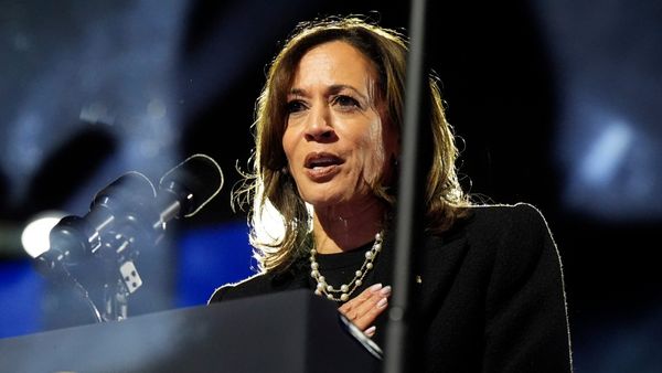  Kamala Harris: ಮಹಿಳೆಯರ ಮತಗಳನ್ನೂ ಸೆಳೆಯುವಲ್ಲಿ ಕಮಲಾ ಹ್ಯಾರಿಸ್‌ ವಿಫಲ- ಡೊನಾಲ್ಡ್‌ ಟ್ರಂಪ್‌ ಗೆಲುವು ಬಹುತೇಕ ಖಚಿತ