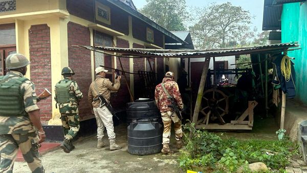 Manipur: ಗುಂಡಿನ ದಾಳಿ ಬಳಿಕ ಮೂವರು ಮಹಿಳೆಯರು, ಮೂವರು ಮಕ್ಕಳು ಕಾಣೆ