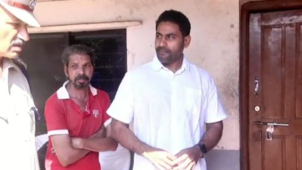 ಧಾರವಾಡ ಡಾಬಾದಲ್ಲಿ ಕಾರ್ಮಿಕನಿಗೆ ಸರಪಳಿ ಹಾಕಿದ ಮಾಲೀಕರು: ಅಸಲಿಗೆ ಆಗಿದ್ದೇನು..?