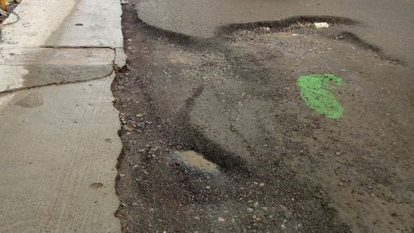 Kukke Subramanya: ರಸ್ತೆಯಲ್ಲಿ ನಿಧಿ ಹುಡುಕಿದ ಸರ್ಕಾರ, ಫೆಕ್ಸ್‌ ವೈರಲ್