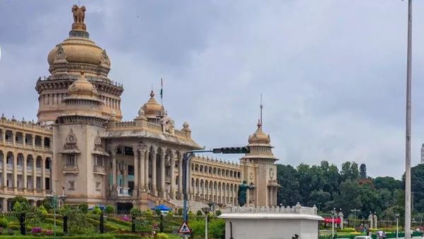 ಚಿತ್ರದುರ್ಗ: ವಕ್ಫ್ ಬೋರ್ಡ್‌ಗೆ ಸೇರಿದ 5 ಹೆಕ್ಟೇರ್‌ ಹಿಂದೂ ರುದ್ರಭೂಮಿ- ಎರಡು ಧರ್ಮದವರ ಮಧ್ಯೆ ಧಂಗಲ್‌