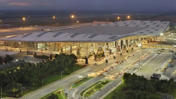 Airports Name: ಕರ್ನಾಟಕದ ಪ್ರಮುಖ ವಿಮಾನ ನಿಲ್ದಾಣಗಳ ಹೆಸರು ಹಾಗೂ ವಿಶೇಷತೆ ತಿಳಿಯಿರಿ; ಜಿಲ್ಲೆವರು ಮಾಹಿತಿ ಇಲ್ಲಿದೆ
