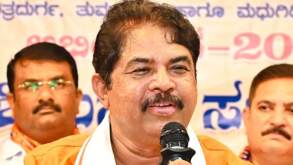 ಪಾಕಿಸ್ತಾನ ಜಿಂದಾಬಾದ್ ಎಂದವರ ಮೇಲೆ ಎಫ್‌ಐಆರ್‌ ಯಾಕಿಲ್ಲ?