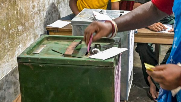 Maharashtra Election 2024: ಇವಿಎಂಗೆ ಸವಾಲು, ಬ್ಯಾಲೆಟ್‌ ಪೇಪರ್‌ನಿಂದ ಮರು ಮತದಾನ