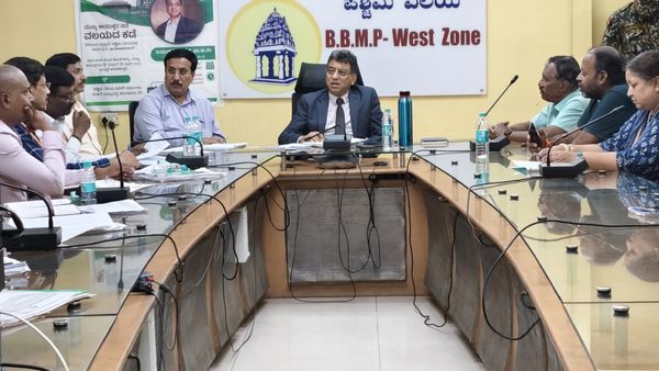 Bengaluru vehicles problem: ಬೆಂಗಳೂರಲ್ಲಿ ಪೊಲೀಸ್‌ ಇಲಾಖೆ ನಿಲ್ಲಿಸಿದ ವಾಹನಗಳಿಂದ ಸಮಸ್ಯೆ: ತುಷಾರ್‌ ಗಿರಿನಾಥ್ ಹೇಳಿದ್ದೇನು