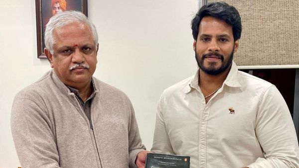 BL Santosh: ಬಿ ಎಲ್‌ ಸಂತೋಷ್‌ ಭೇಟಿ ಮಾಡಿದ ನಿಖಿಲ್‌ ಕುಮಾರಸ್ವಾಮಿ: ರಾಜಕೀಯದ ಬಗ್ಗೆ ಕೊಟ್ಟ ಸಲಹೆಗಳೇನು?