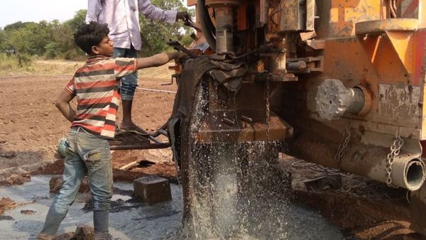 ಬೋರ್‌ವೆಲ್‌ ಹಾಕಿಸುವವರು ಇನ್ಮುಂದೆ ಈ ನಿಯಮ ಪಾಲಿಸಲೇಬೇಕು, ಇಲ್ಲದಿದ್ರೆ ಜೈಲು