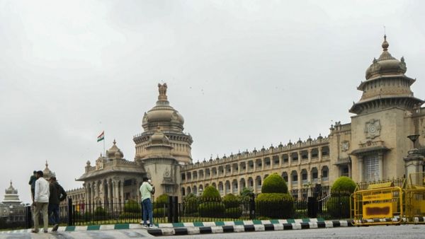 ಸಚಿವ ಸ್ಥಾನ ಇನ್ನೆಷ್ಟು ದಿನ ಇರುತ್ತೋ ಗೊತ್ತಿಲ್ಲ ಎಂದ ರಾಜ್ಯದ ಪ್ರಭಾವಿ ಸಚಿವ: ರಿಪೋರ್ಟ್‌ ಕಾರ್ಡ್‌ ಸಂಕಷ್ಟ!