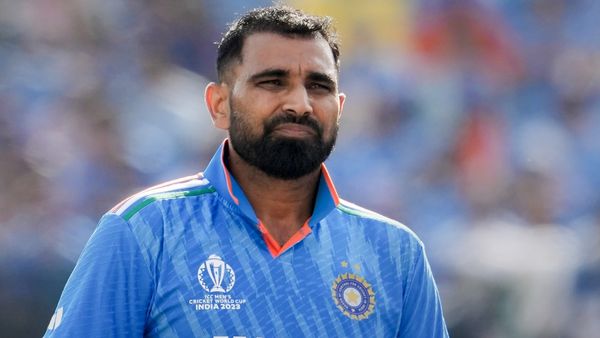  Ind vs Aus: ಟೀಂ ಇಂಡಿಯಾ ಅಭಿಮಾನಿಗಳಿಗೆ ಶಾಕ್! ಶಮಿ ಆಡೋದು ಅನುಮಾನ 